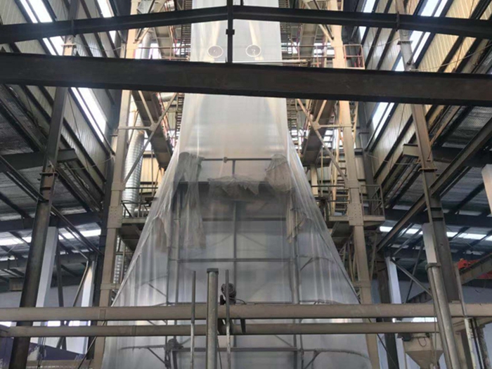 吹塑土工膜生产塔 · 原料吹膜成型 建通工程科技厂区实拍